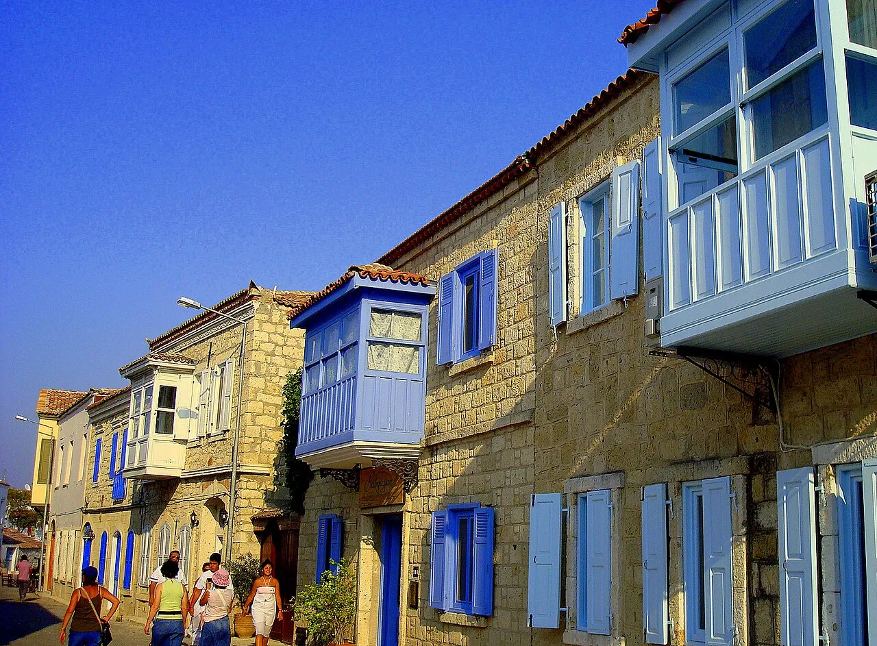 A street in Çeşme