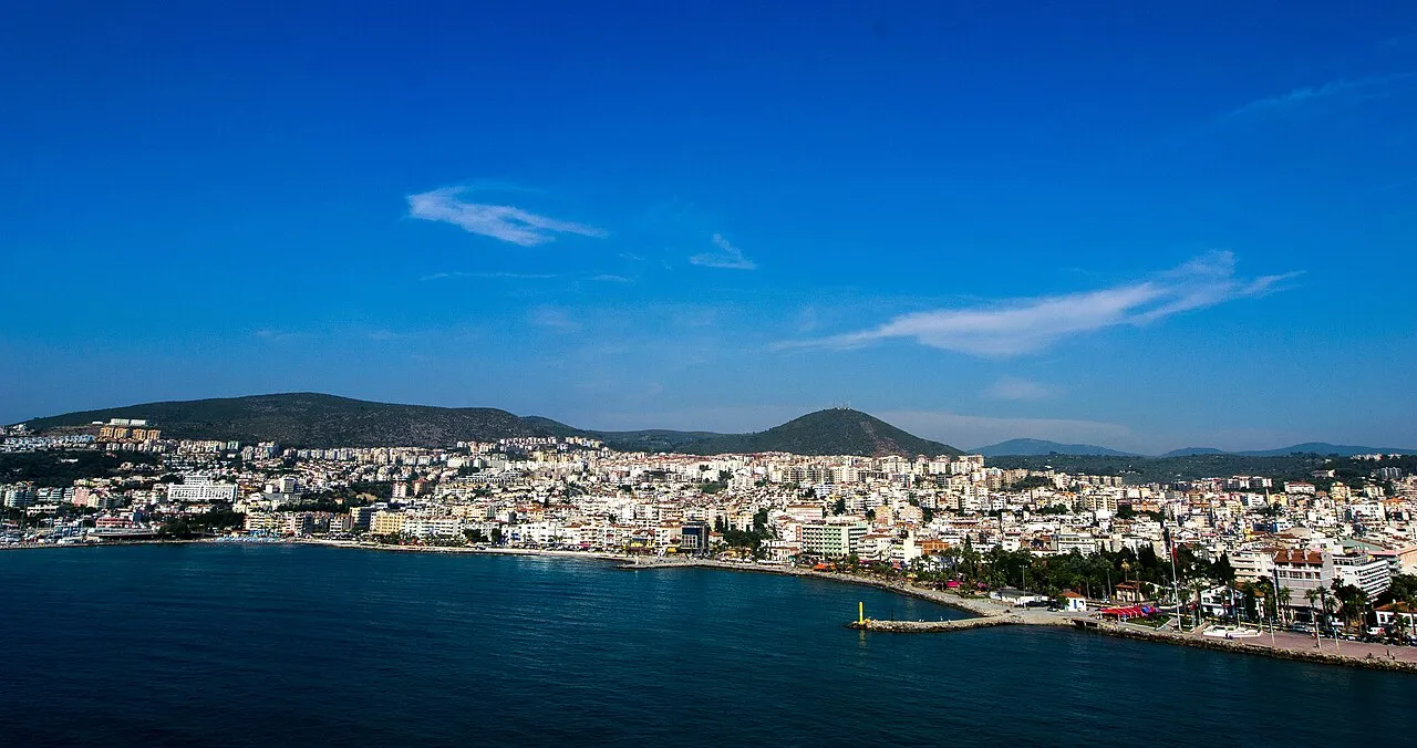 Kuşadası and its bay