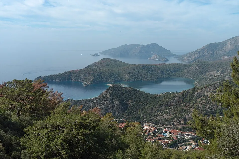 The coast near Ölüdeniz from the Lycian Way, November 2021